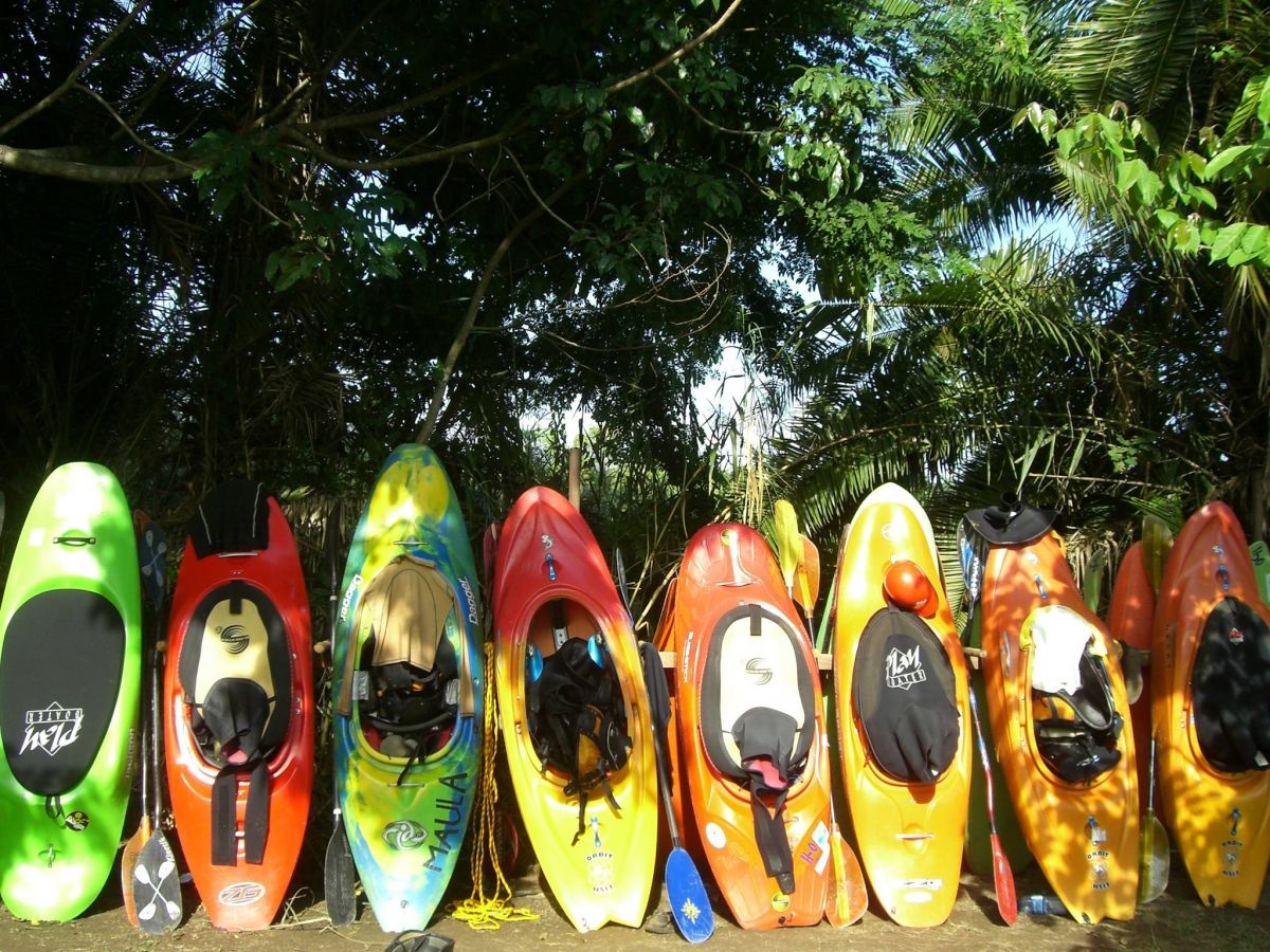 Boats lined up on the Hairy Lemon