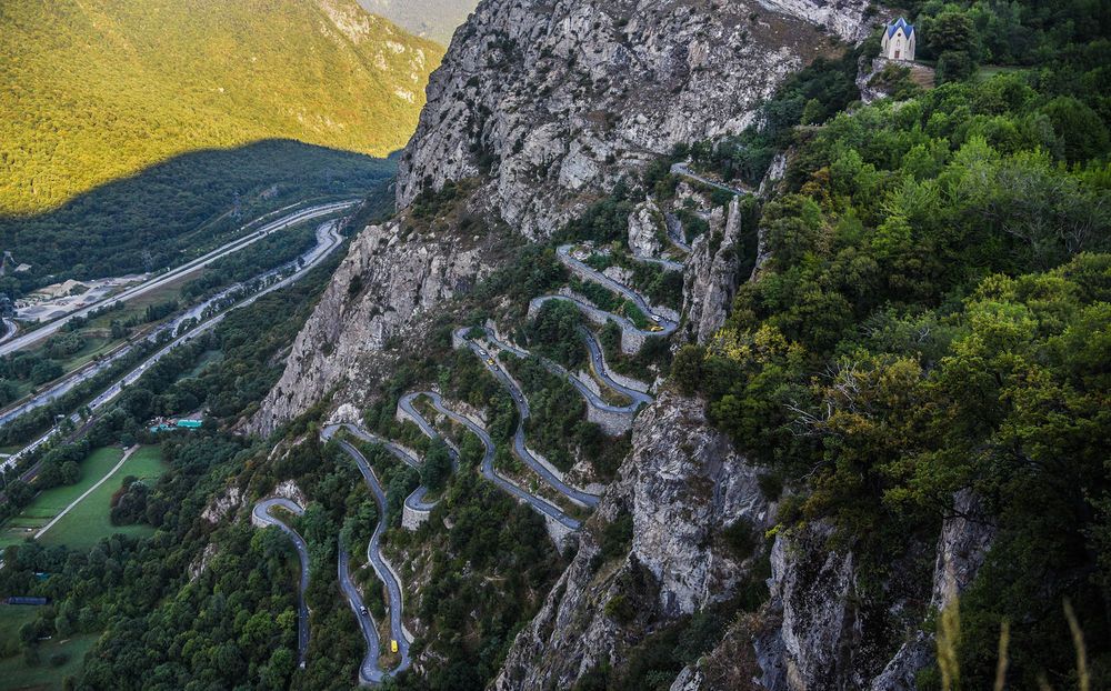 Lacets de Montvernier. Photo courtesy of Manu Molle/Haute Route.