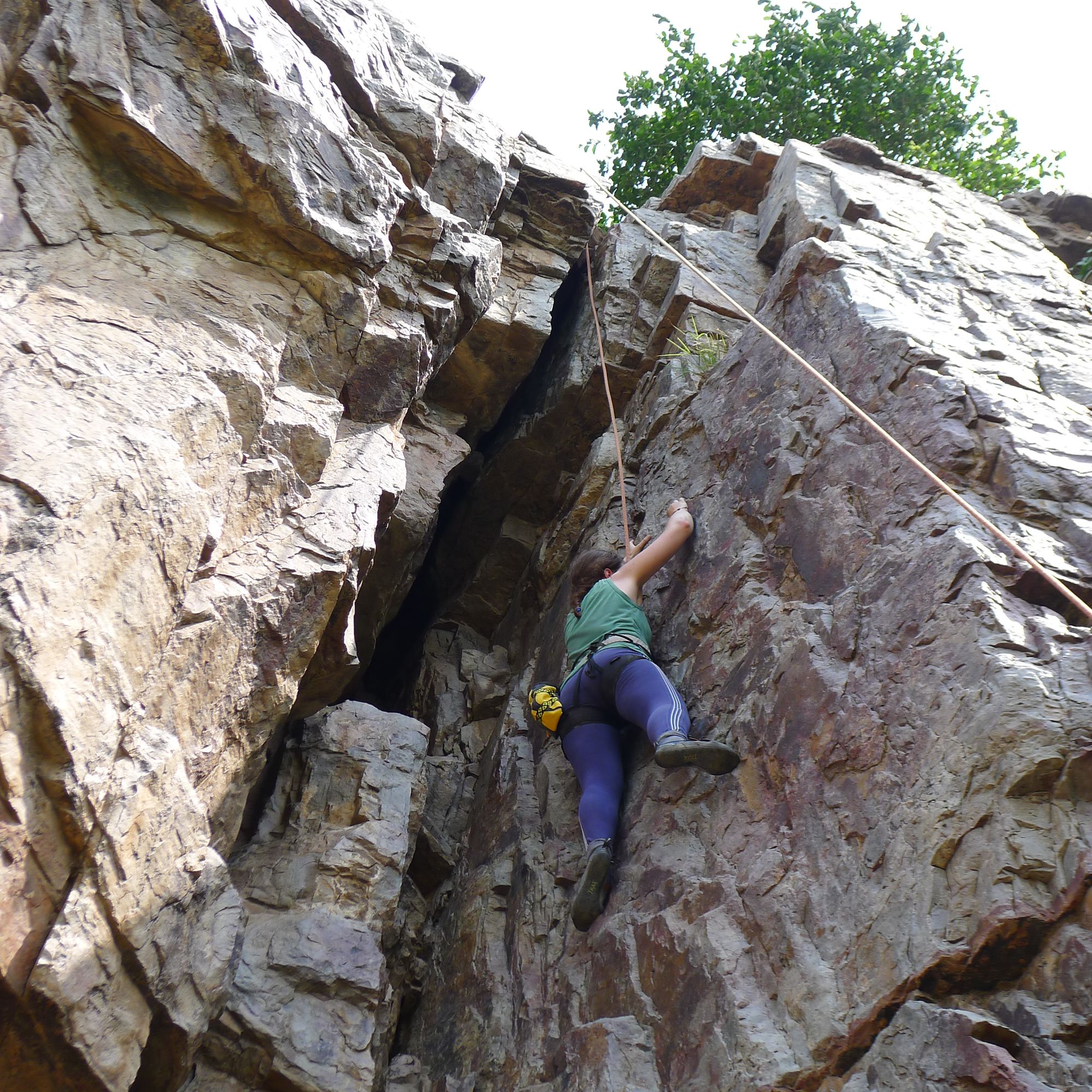 Ruta climbing at Dhauj. Photo © Eirliani Abdul Rahman.